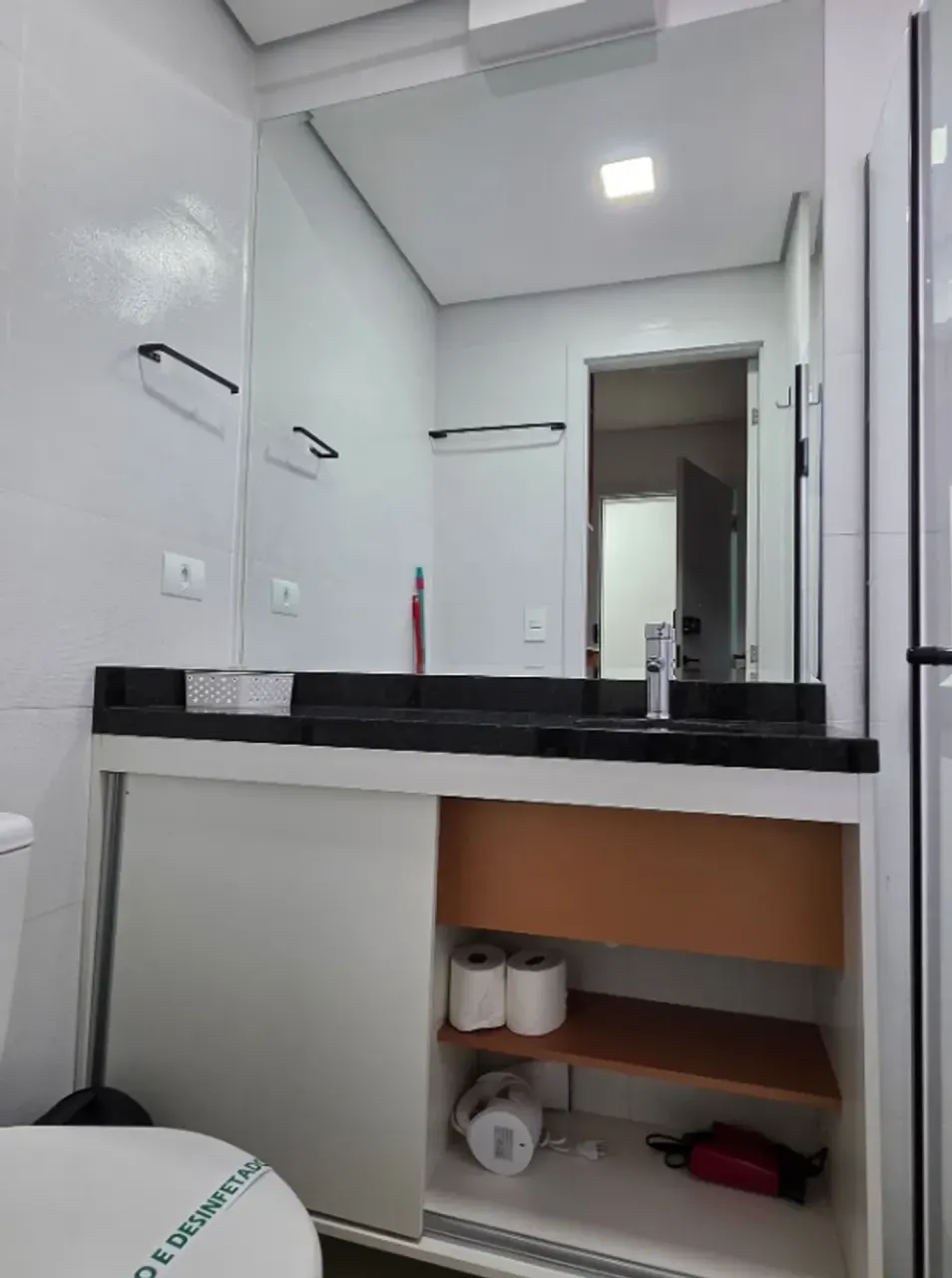 Furnished 1-bedroom apartment with 1 bathroom — photo 7