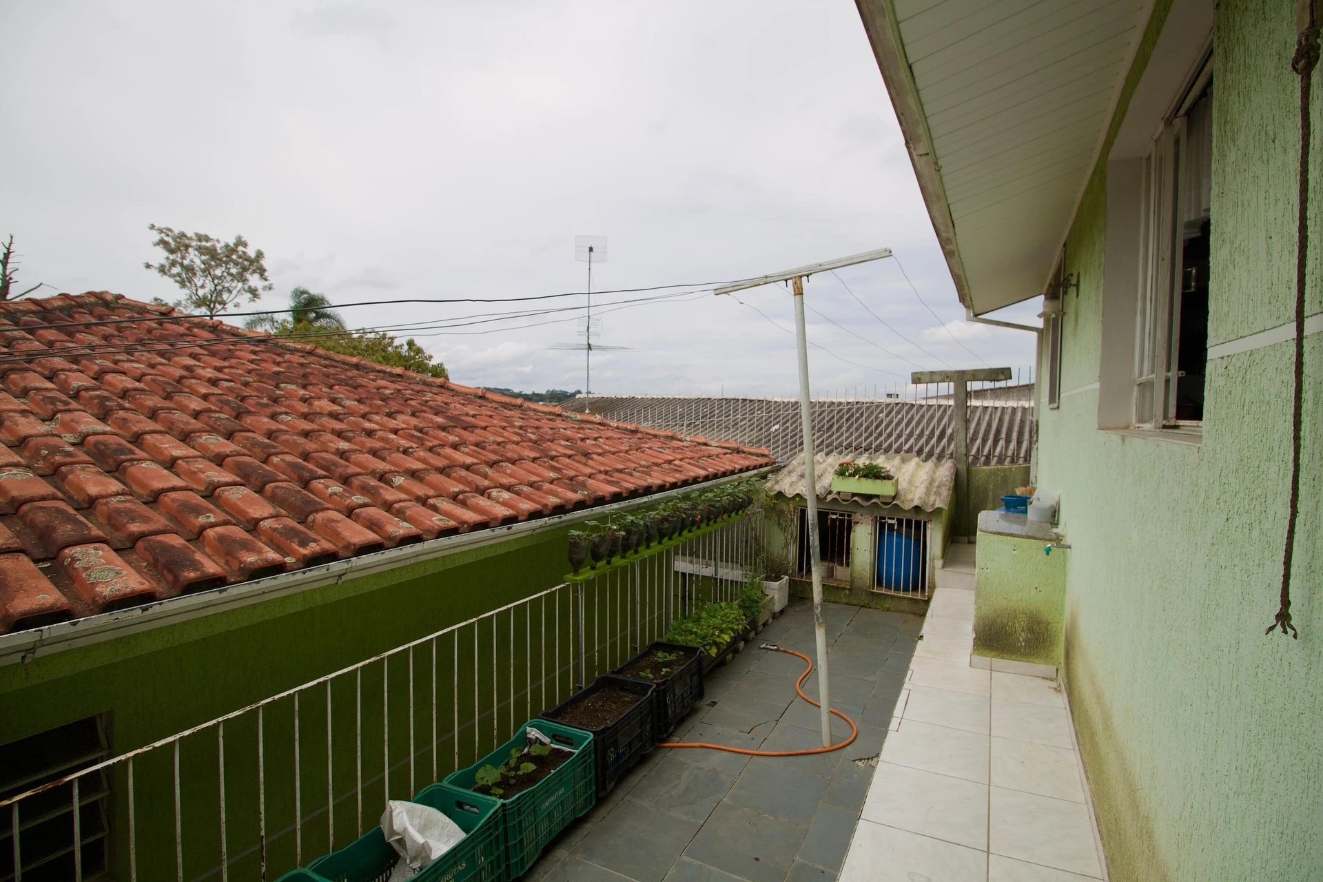 360 m² house with a home office and a garden — photo 39