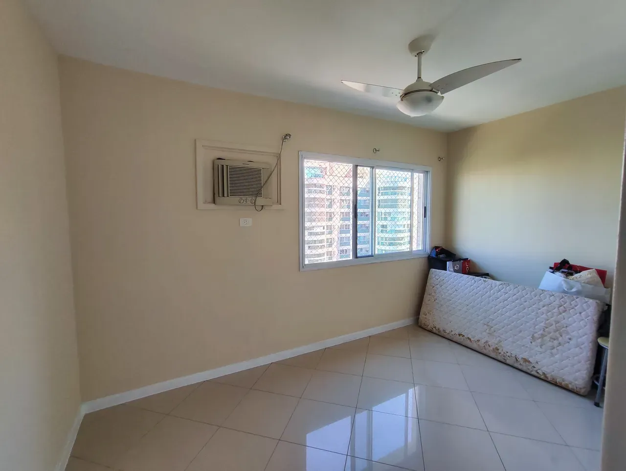 Apartamento mobiliado de 103 m² com varanda envidraçada — photo 32