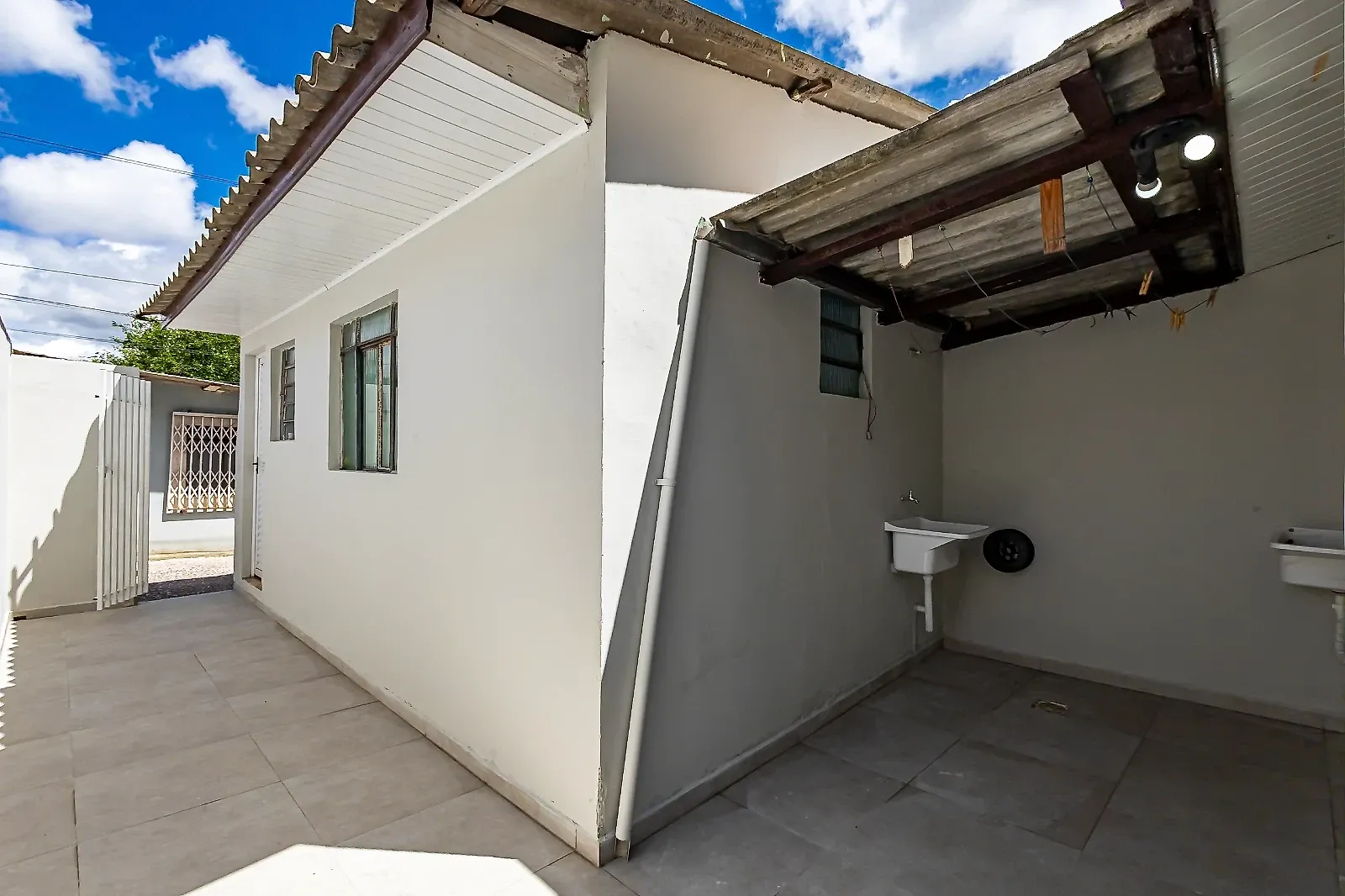 One-bedroom apartment with a washing machine in Curitiba — photo 31