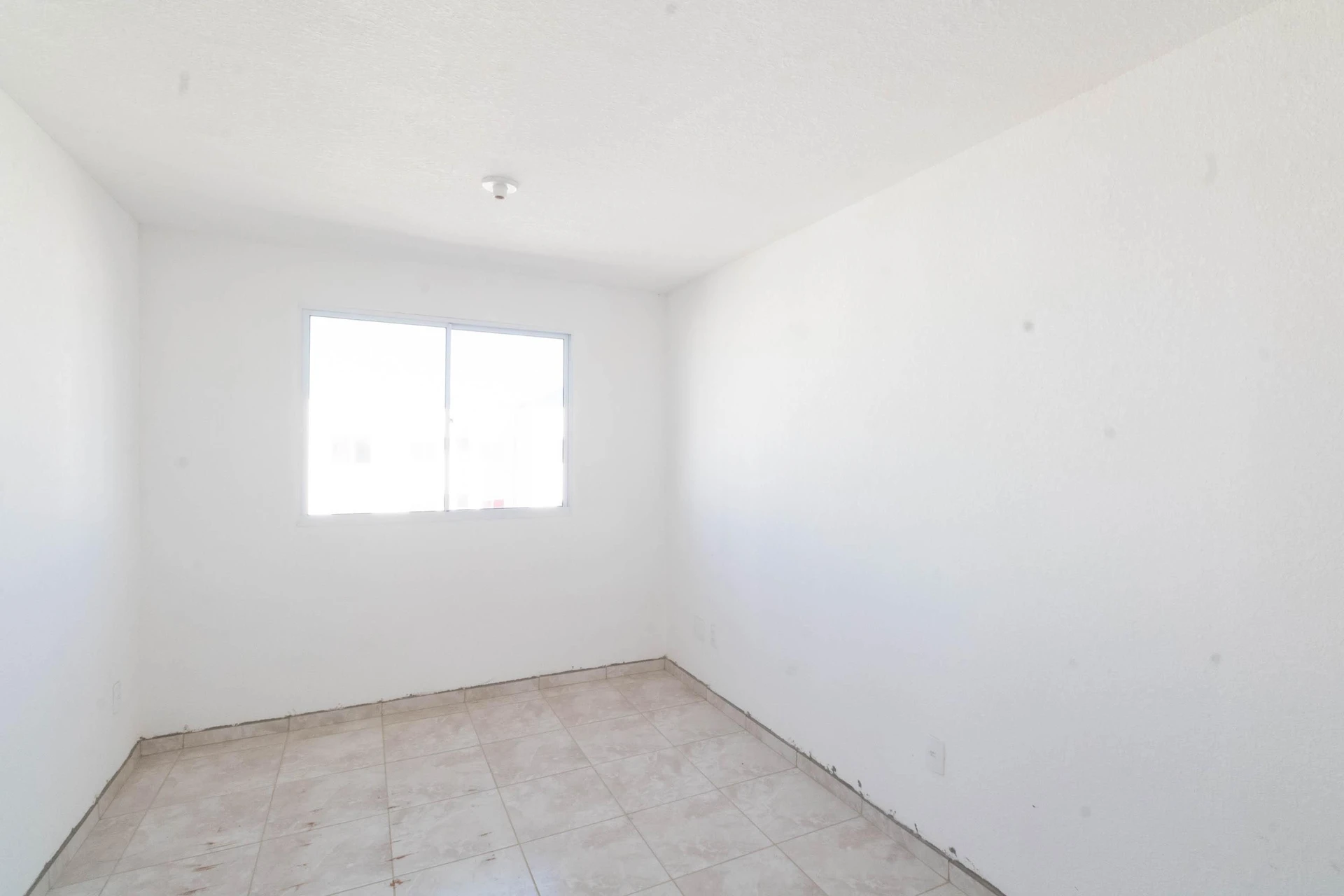 Apartamento de 2 dormitorios y baño con ducha de vidrio — photo 27