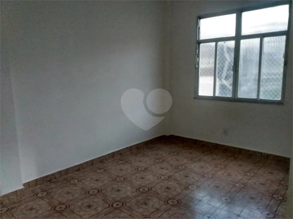 Квартира: 3 спальні, 57 м²