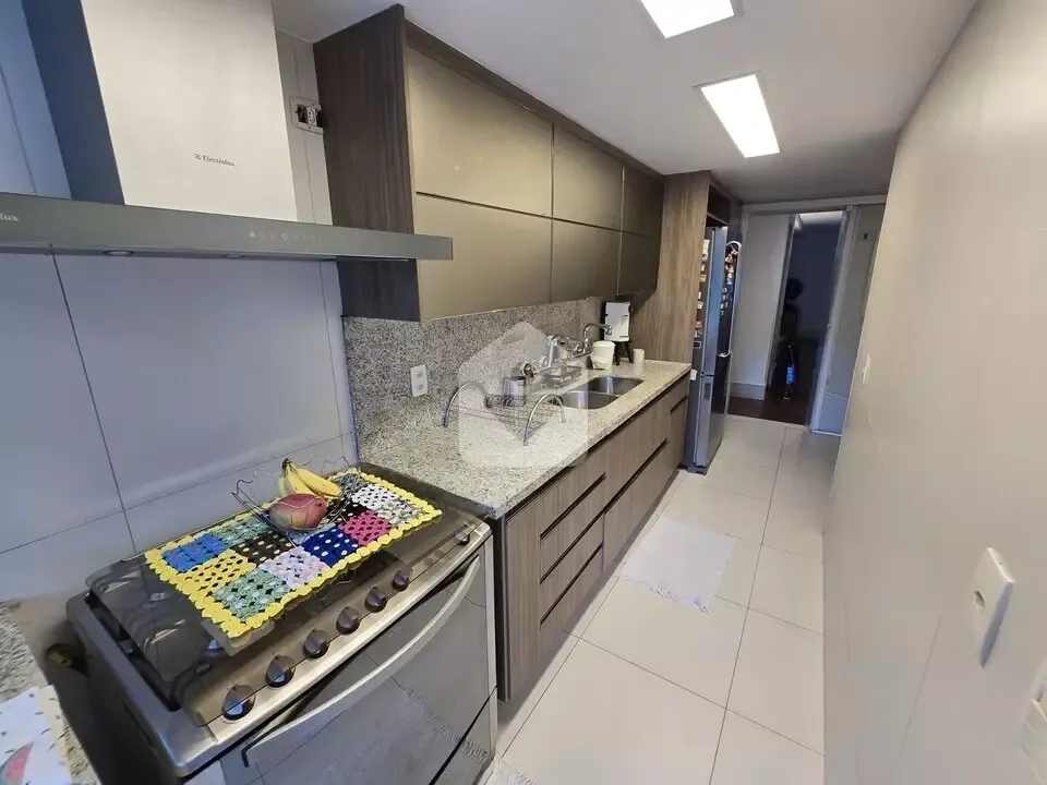 Furnished apartment with 3 bedrooms and 5 bathrooms — photo 38
