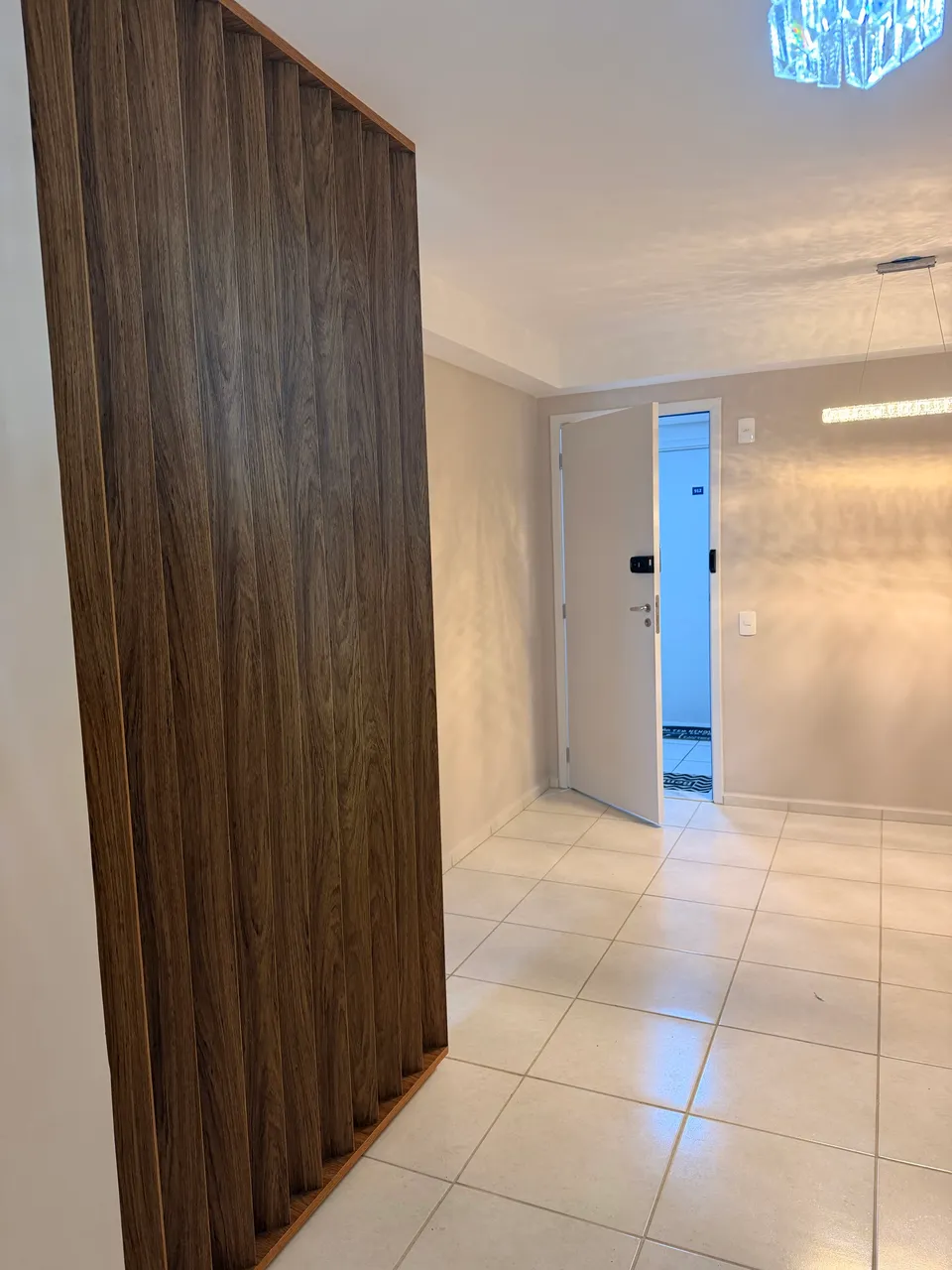Unfurnished apartment with 2 bedrooms and 1 parking spot — photo 6