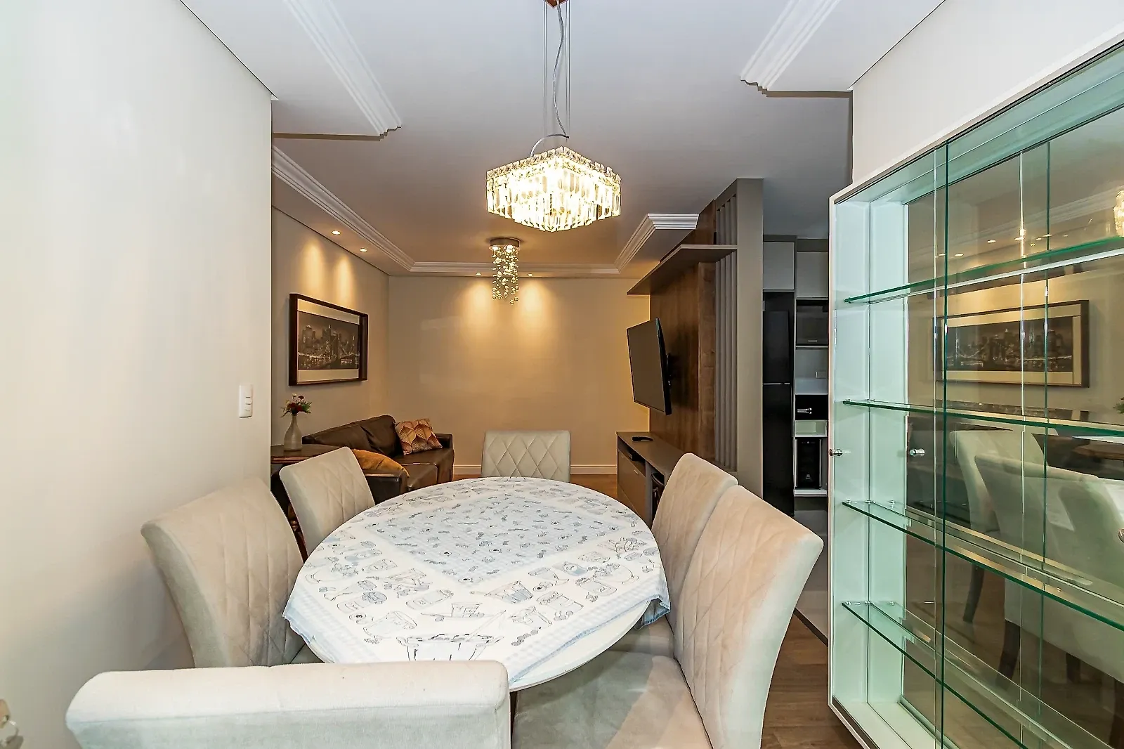 Balcony with a grill in a 3-bedroom apartment, 74 m² — photo 26