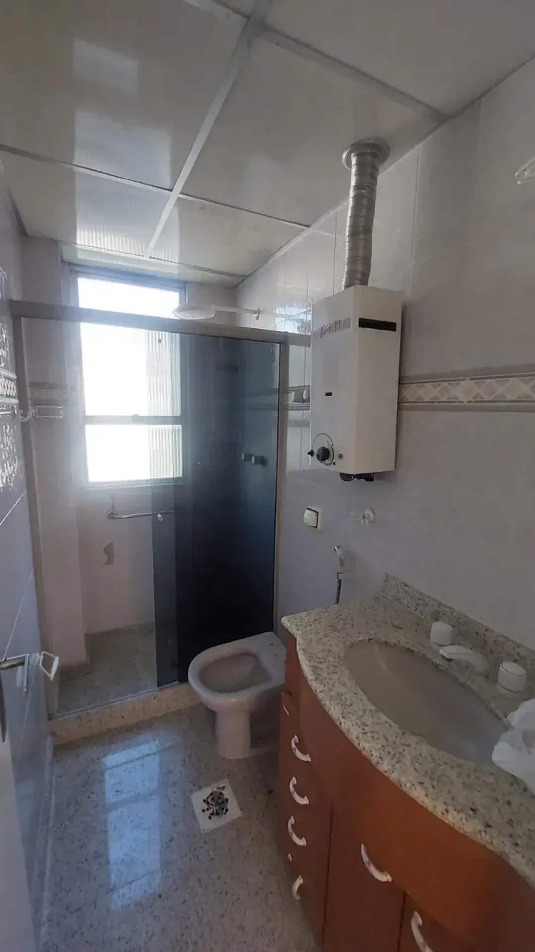 Unfurnished 2-bedroom apartment with 70 m² — photo 27