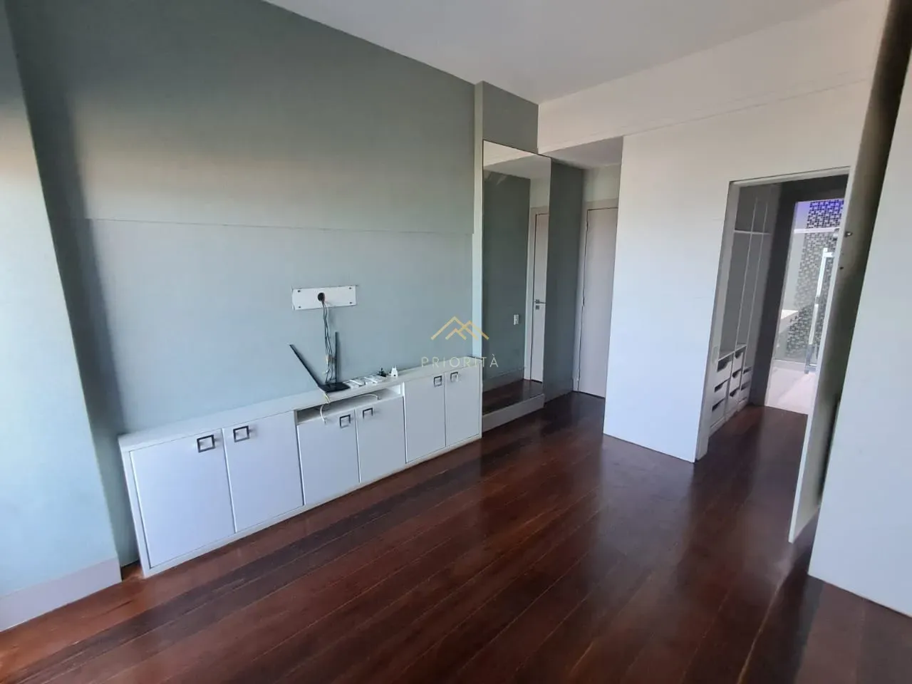 Apartamento sem mobília com 3 quartos e varanda envidraçada — photo 14