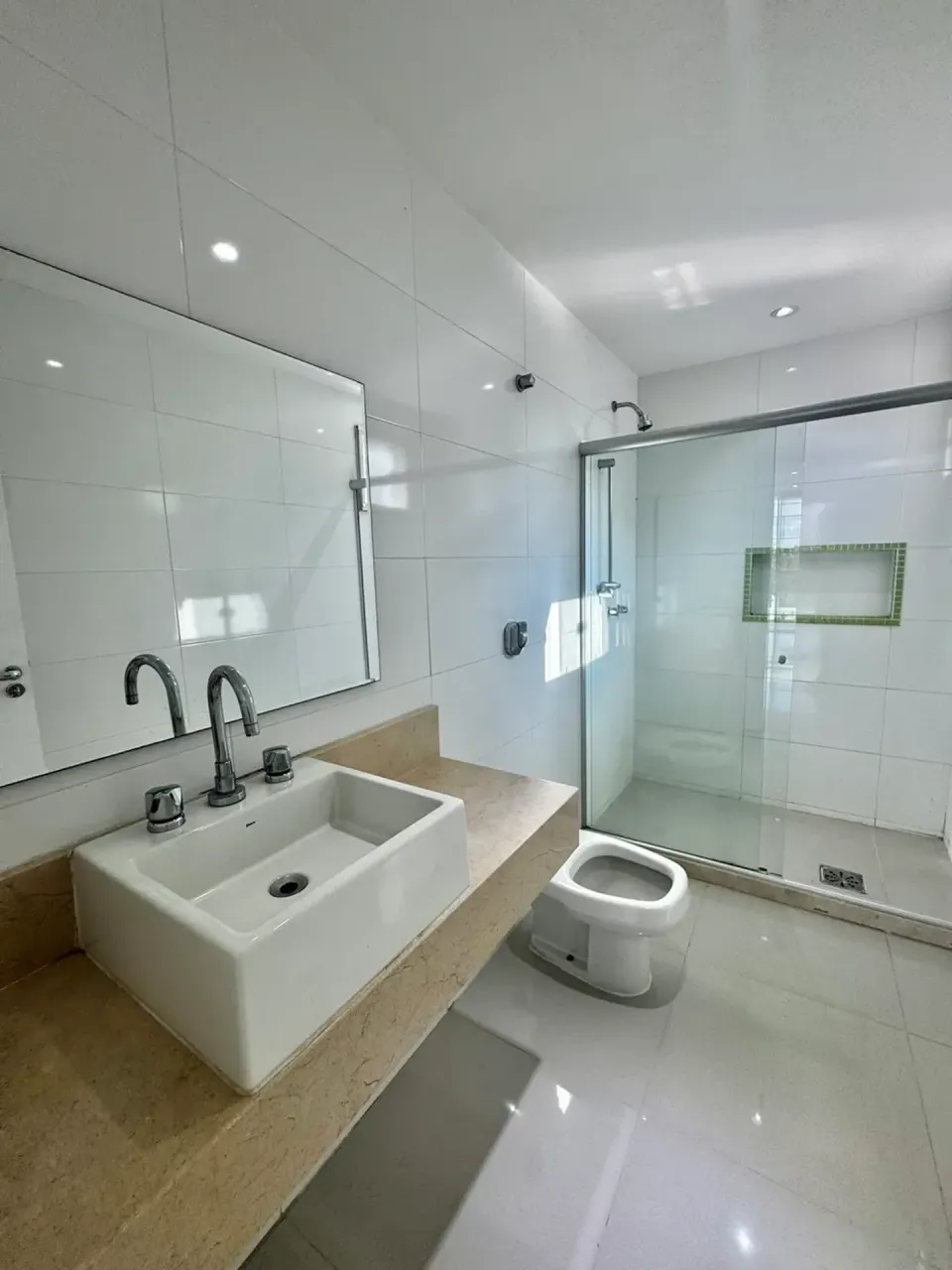Unfurnished house with 5 bedrooms and 5 bathrooms — photo 7