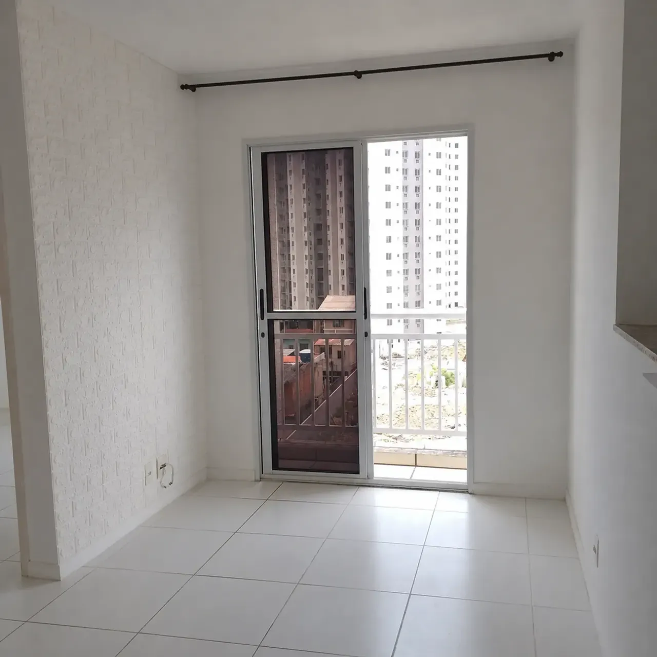 Rental apartment with 2 bedrooms, 47 m² and balcony — photo 3
