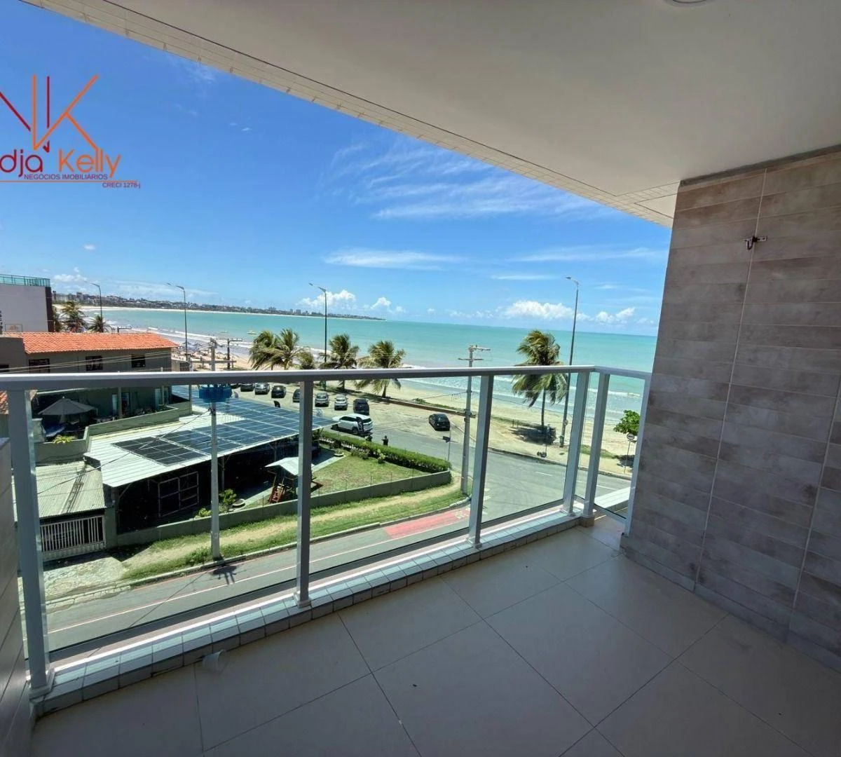 Apartment, 62 m², with a glass-enclosed balcony