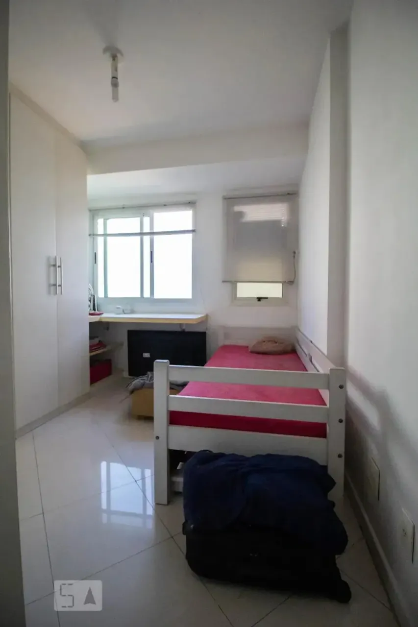 Furnished 100 m² apartment with 2 bedrooms and a desk — photo 3