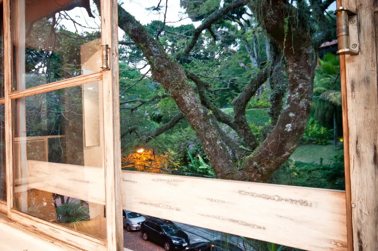 Furnished 2-bedroom apartment with 2 bathrooms — photo 18
