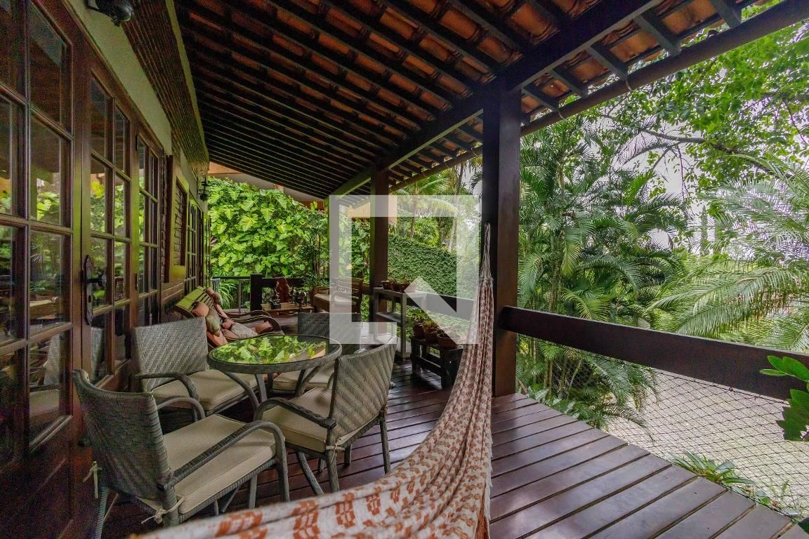 4-bedroom house with a walk-in closet in Rio de Janeiro — photo 5