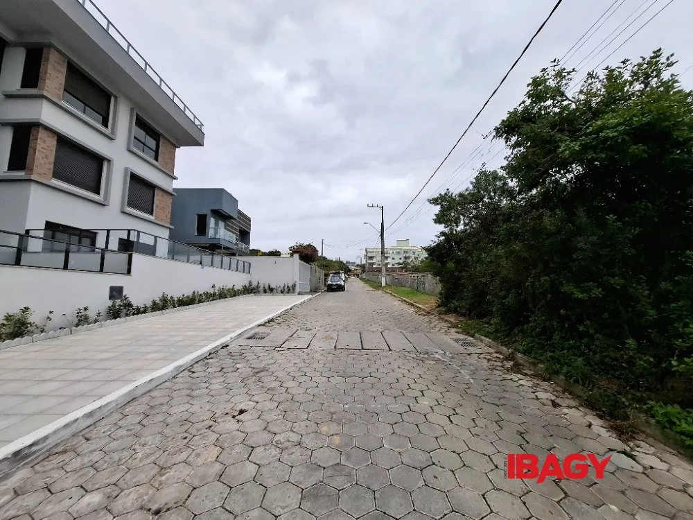 Furnished 2-bedroom apartment with 110 m² — photo 28