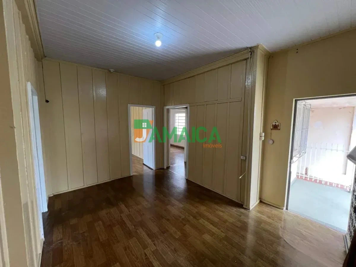 Casa, 80 m², com piso de madeira ou laminado — photo 11
