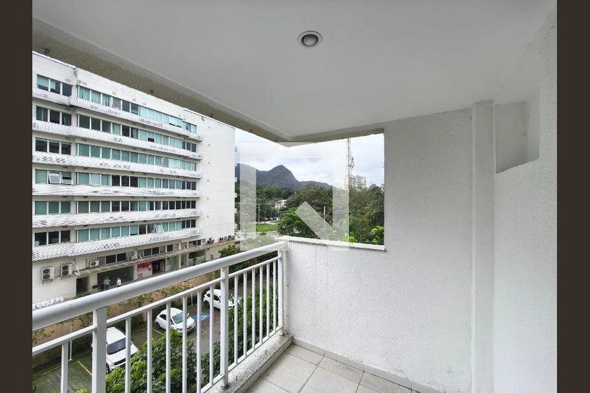 Furnished 2-bedroom apartment with a balcony — photo 14