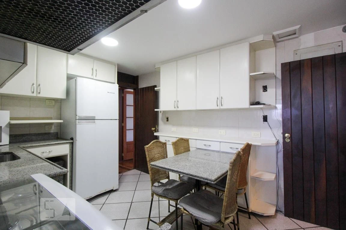 Mountain view in a 3-bedroom apartment, 140 m² — photo 26
