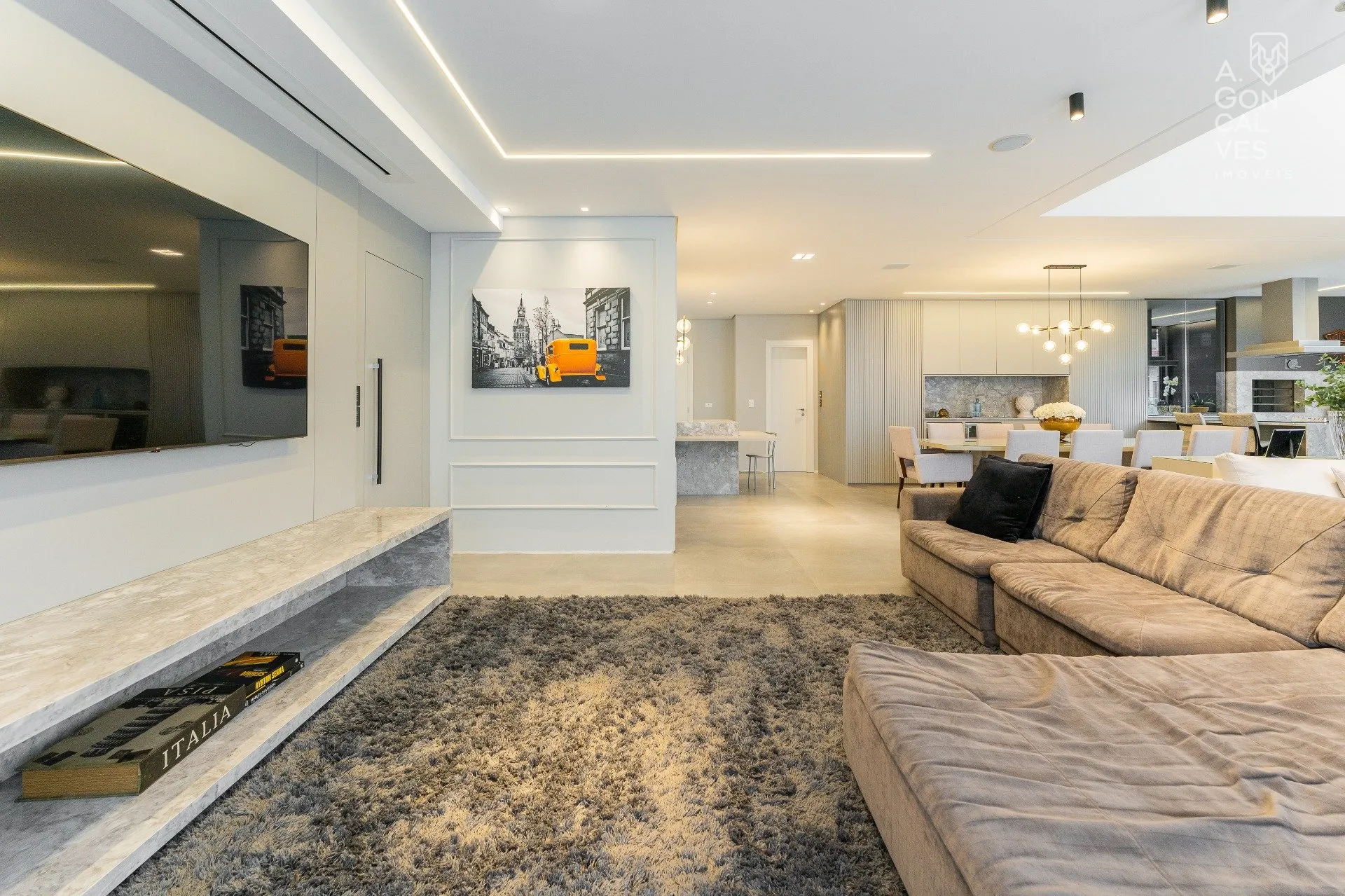 Furnished apartment with 3 bedrooms and open-plan kitchen — photo 22
