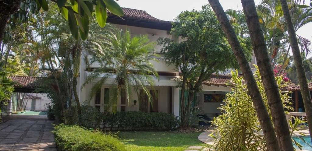 Casa de condomínio com 4 quartos e 4 banheiros, 700 m² — photo 9