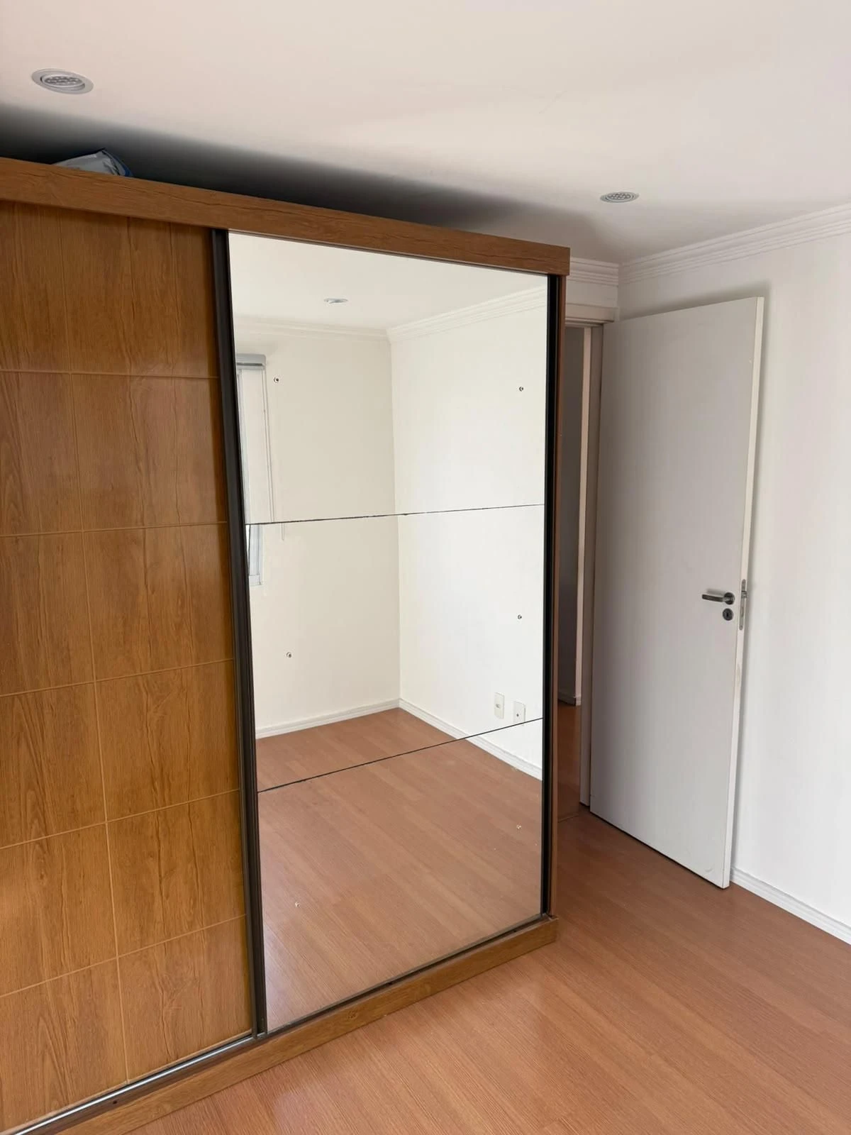 Apartment, 43 m², with wood or laminate floors — photo 5