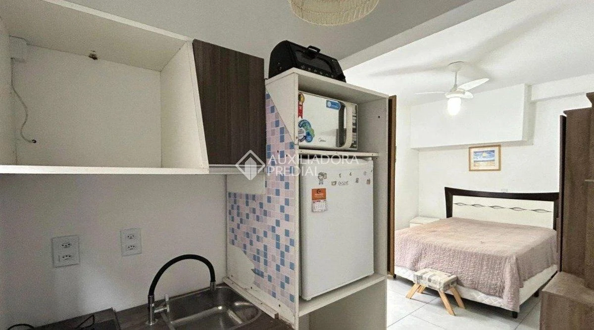 Китнет 30 м²: 1 спальня и 1 парковочное место