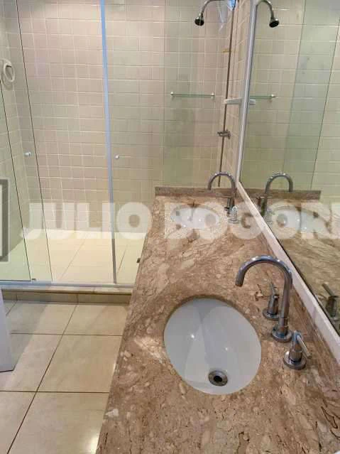 Apartamento mobiliado com 3 quartos e 341 m² — photo 10