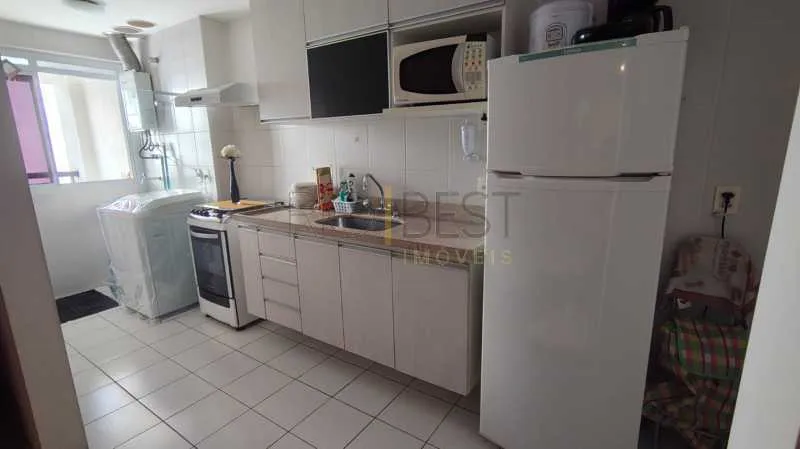 Furnished 2-bedroom apartment with integrated open-plan kitchen — photo 16