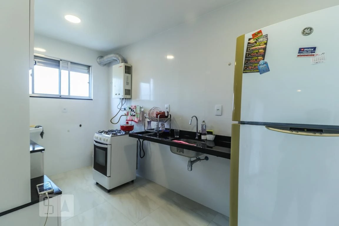 2-bedroom apartment in a building with a gym — photo 2