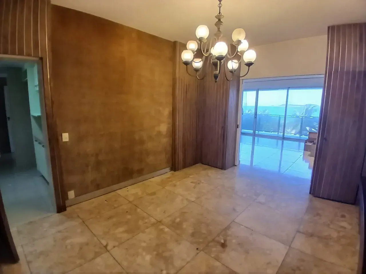 Apartment with balcony, 3 bedrooms and 3 bathrooms — photo 9
