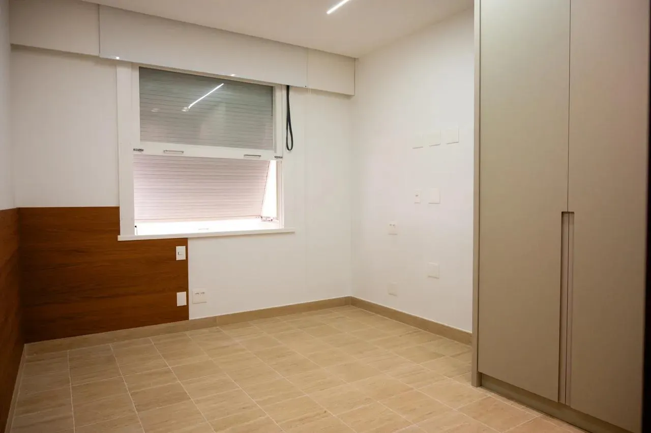 5-bedroom apartment, 1 with its own bathroom, 218 m² — photo 3