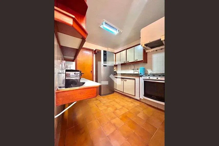 Apartamento amueblado de 100 m² con 2 dormitorios y plaza — photo 7