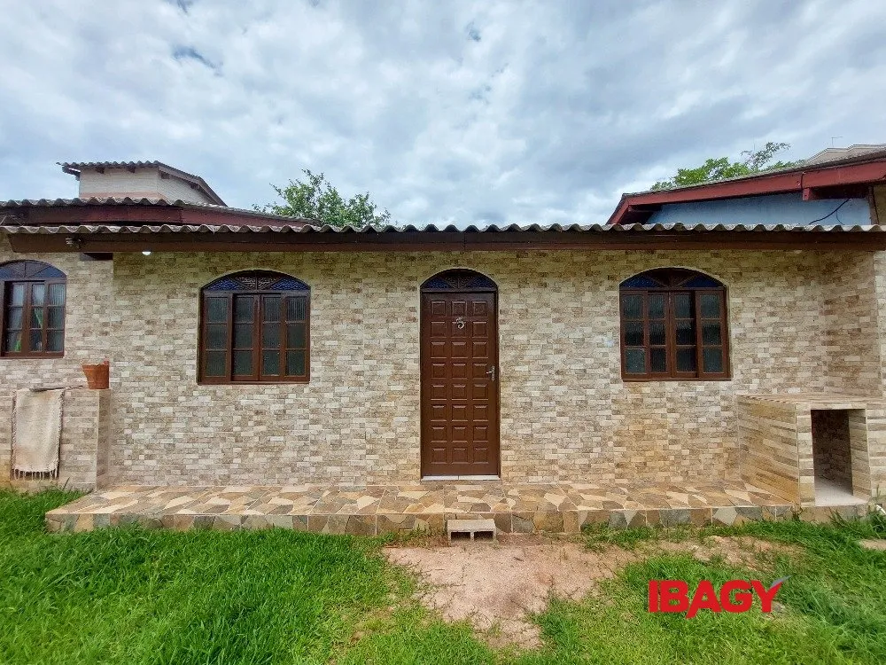 2-bedroom house with 51 m² and a private yard