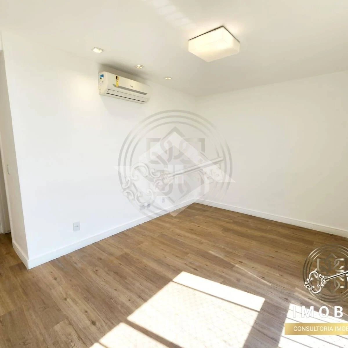 166 m² apartment with 3 bedrooms and a balcony — photo 20