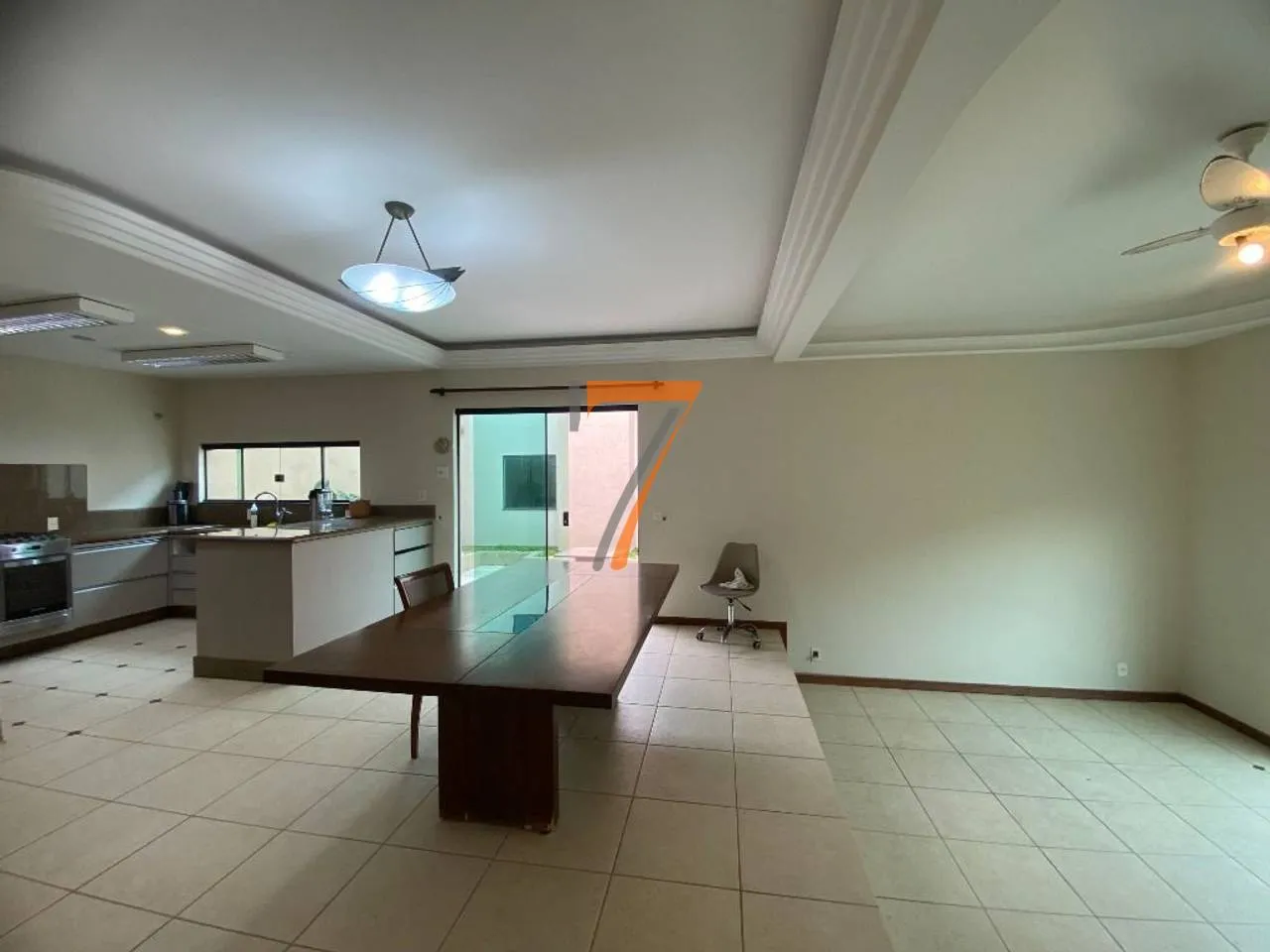 3-bedroom house with a water view in Florianópolis — photo 11