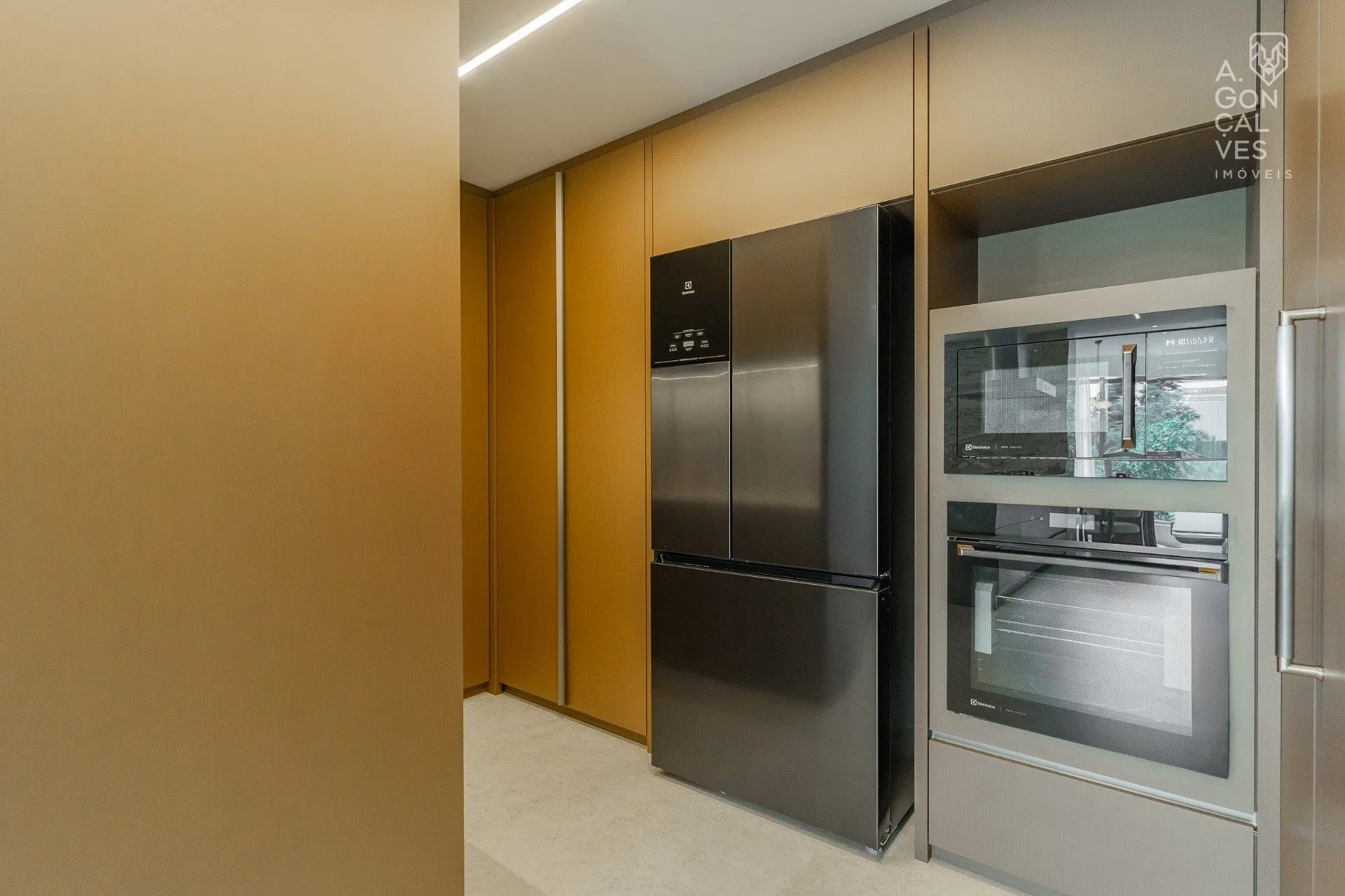 Furnished apartment with 3 suites and 257 m² — photo 80