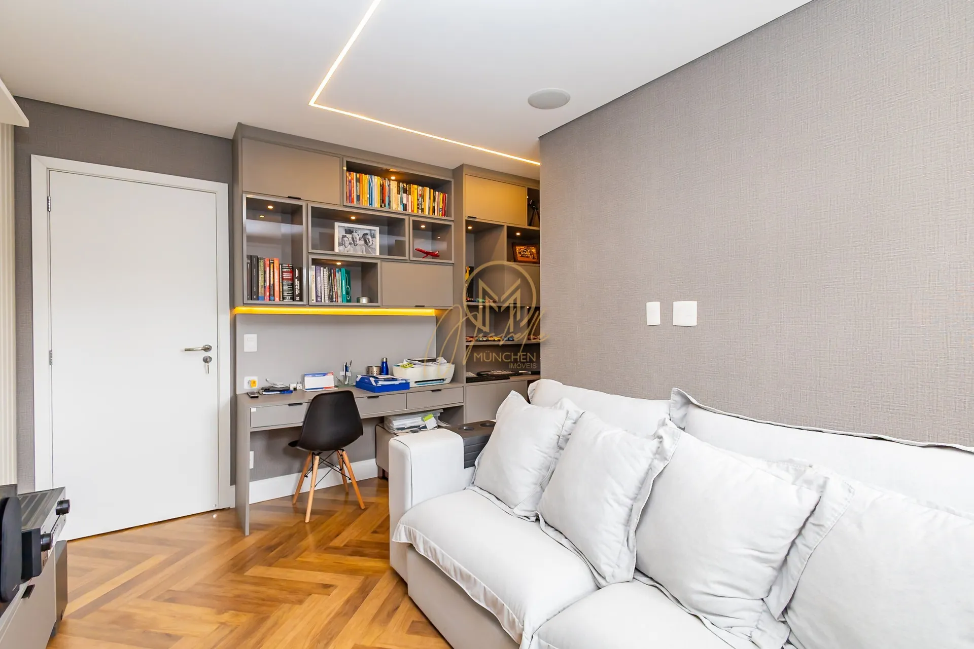 Furnished 462 m² apartment with 4 en-suite rooms — photo 127