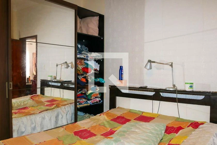2-bedroom house with a bathtub — photo 3