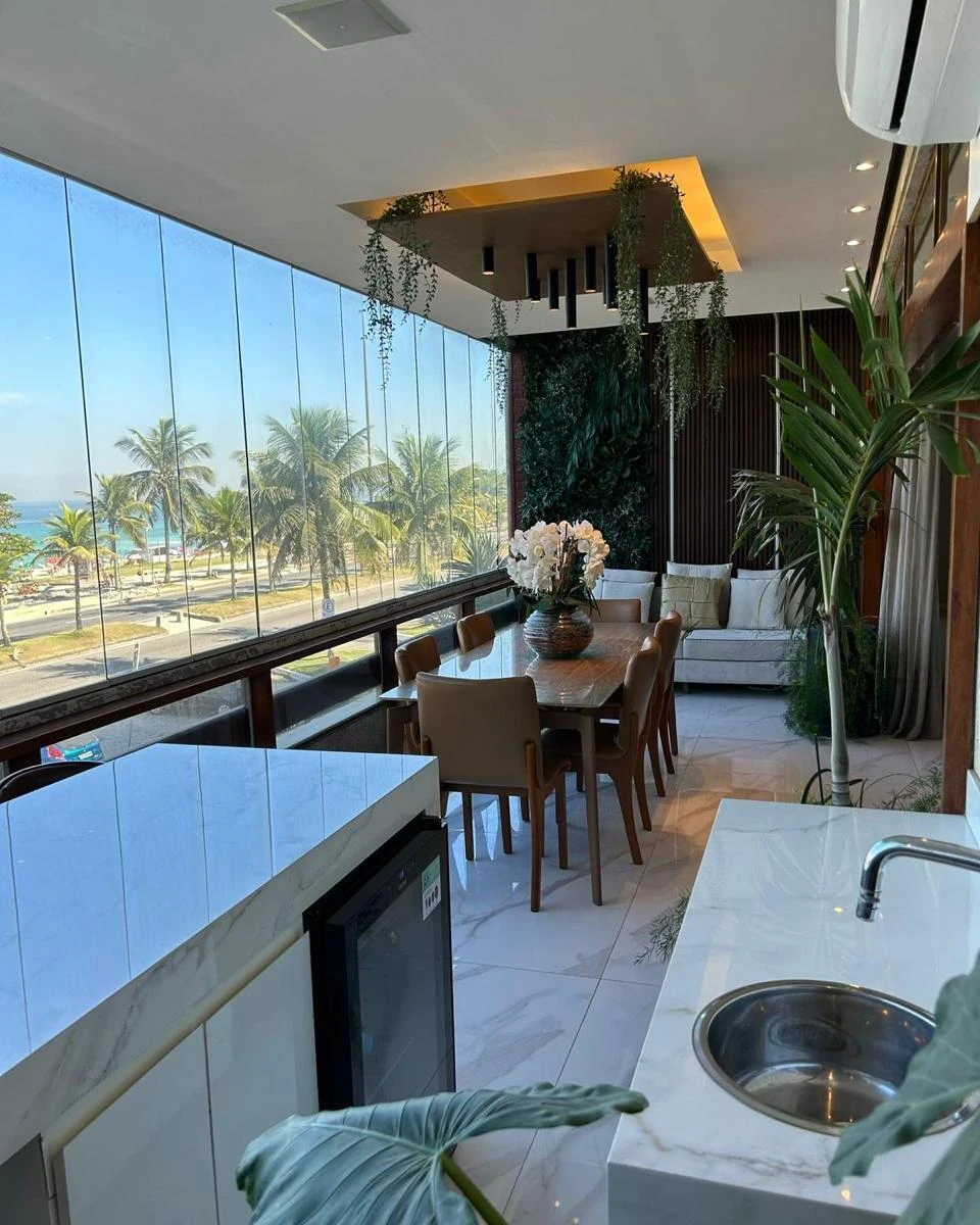Furnished 250 m² apartment with 3 en-suite bedrooms — photo 3