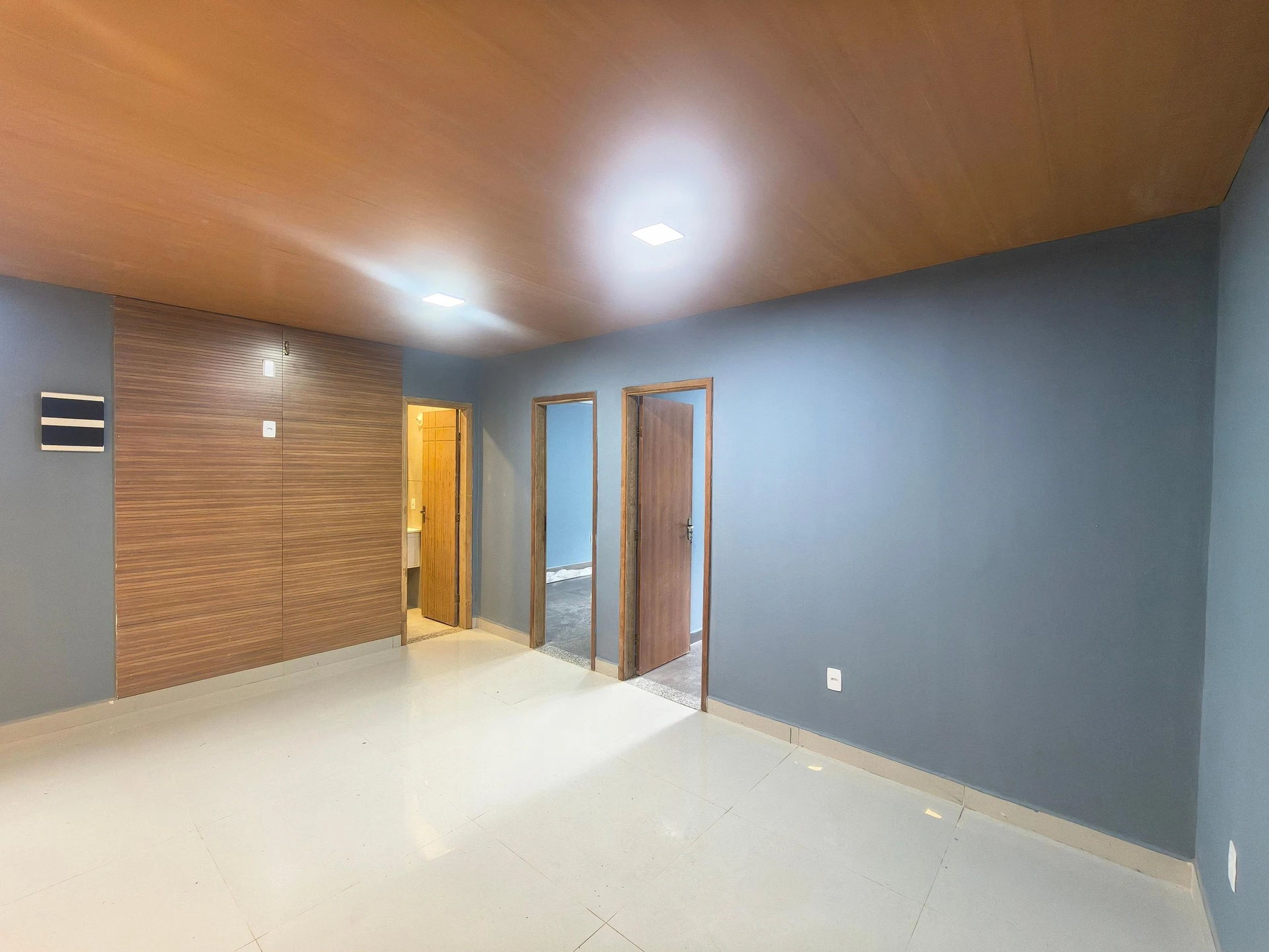 Apartamento com 2 quartos e varanda vista para as montanhas — photo 2