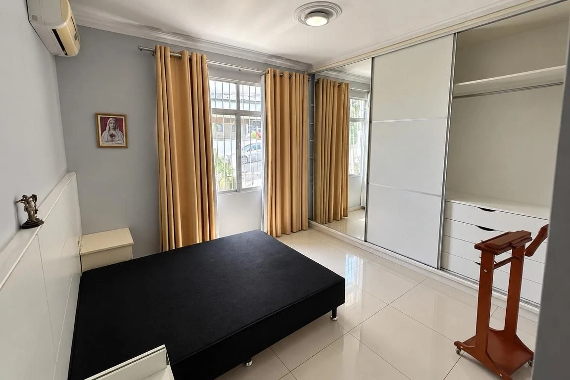 Home office in a 3-bedroom house, 148 m² — photo 3