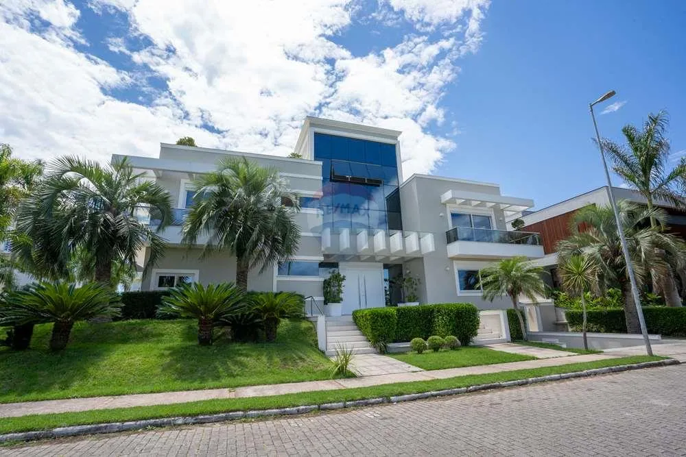 House with 7 en-suite bedrooms and balcony — photo 9