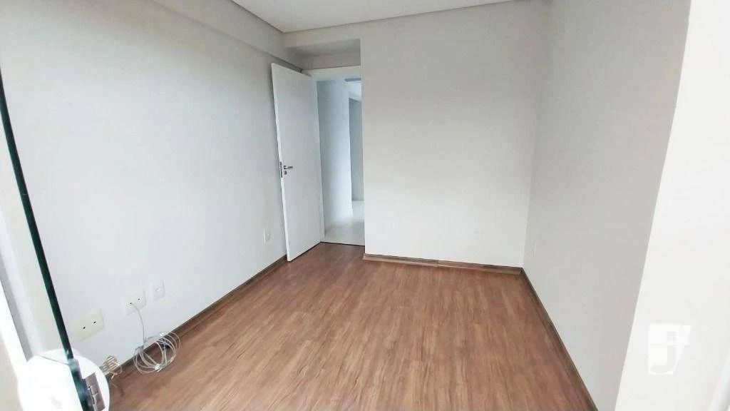 Apartamento mobiliado, 32 m², com janelas do piso ao teto — photo 6