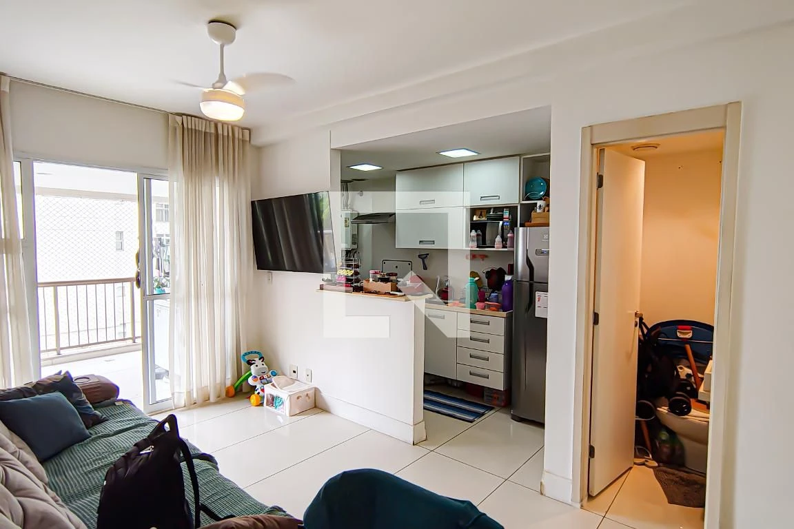Apartamento mobiliado com 2 quartos e varanda com churrasqueira — photo 9