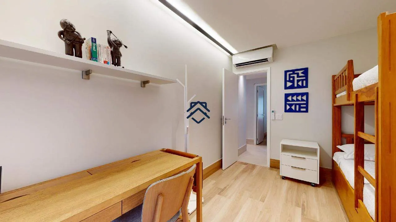 Furnished apartment with 2 bedrooms and a balcony — photo 24