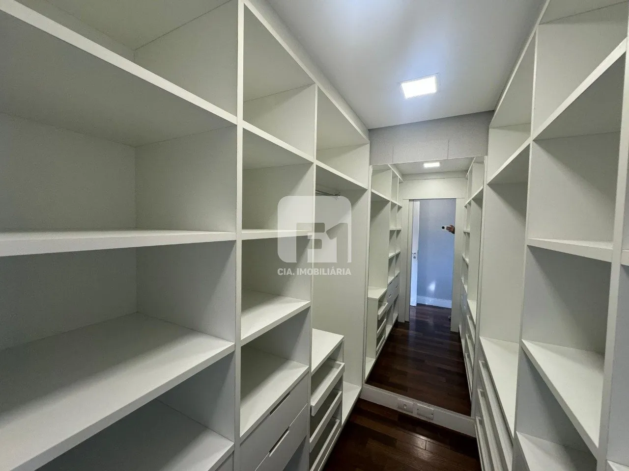 Furnished house with 7 bedrooms and a real desk — photo 46