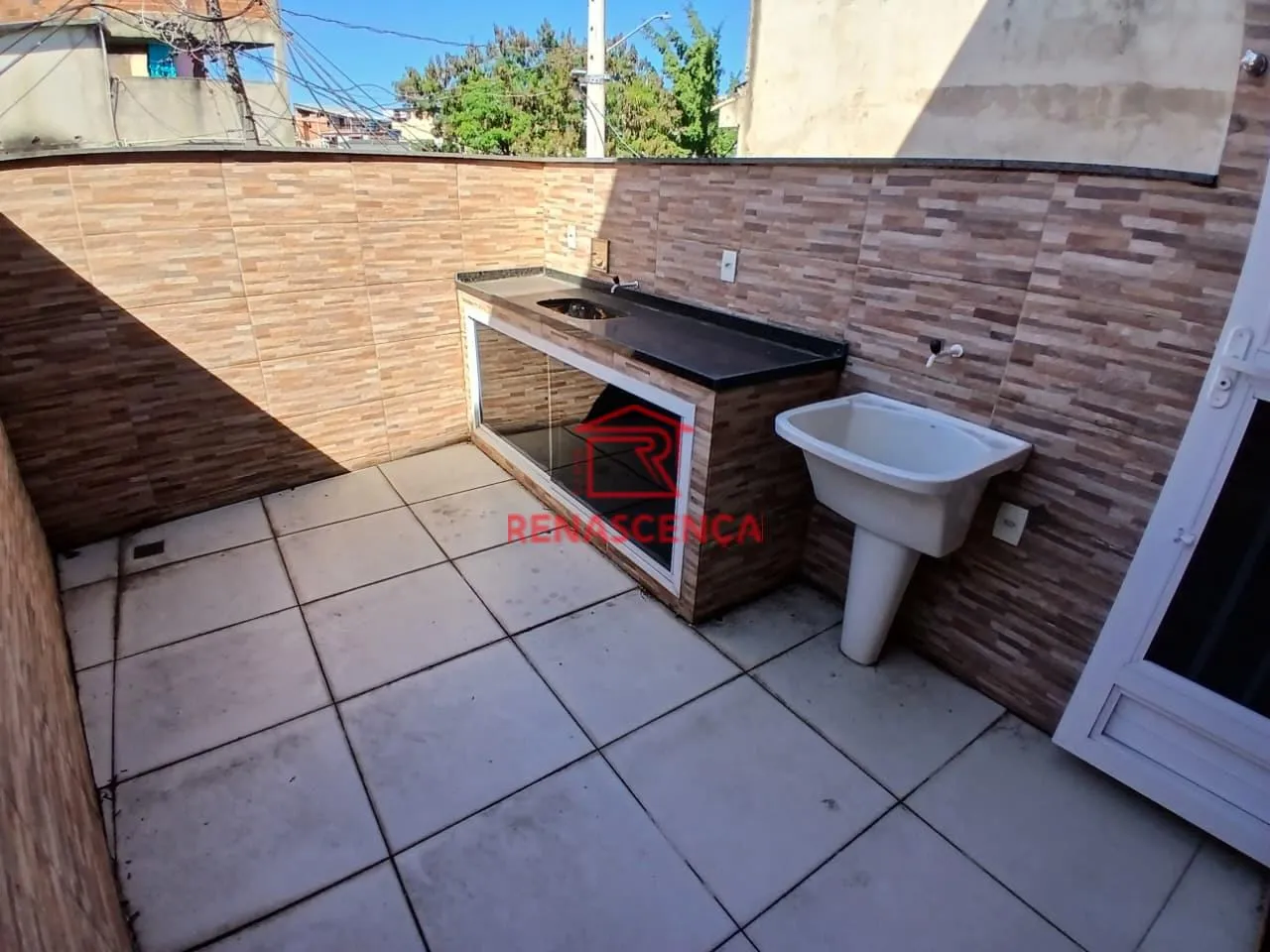 House, 80 m², with a grill on the balcony — photo 13