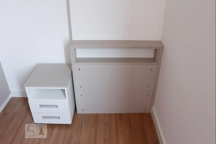 Apartment with 2 bathrooms, balcony and laundry area — photo 3