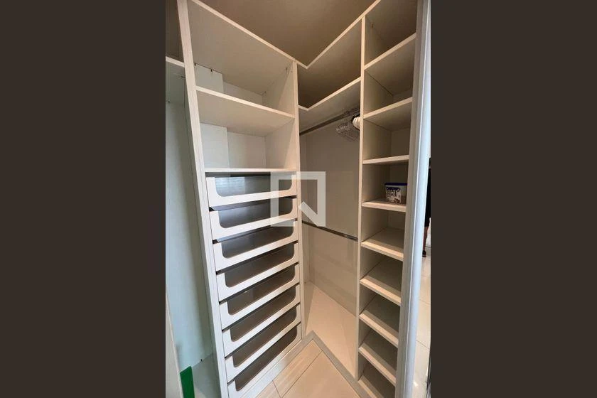 2-bedroom apartment in a building with a gym — photo 47