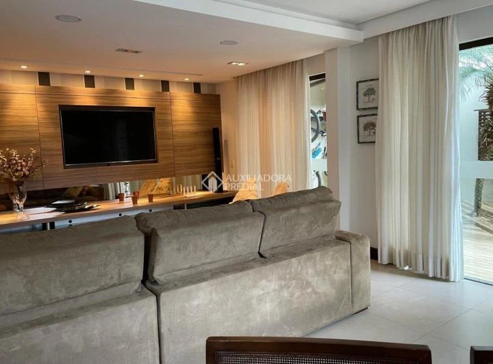 Furnished house with 350 m² and 3 en-suites — photo 7