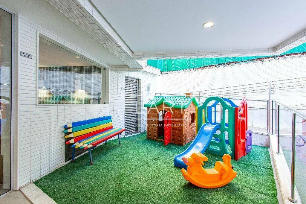 Apartamento com 2 dormitórios e varanda de vidro — photo 41